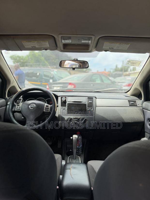 Nissan Versa 2006 Black