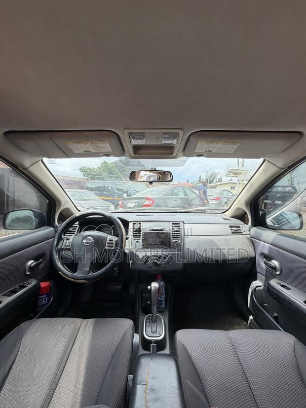 Nissan Versa 2006 Black