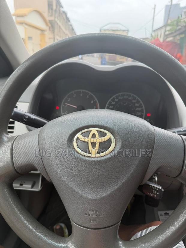 Toyota Corolla 2010 Black
