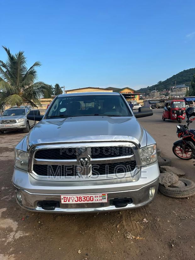 RAM 1500 2015 Silver