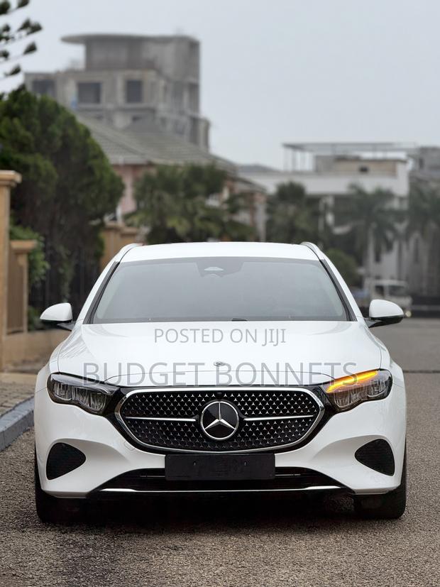 Mercedes-Benz E200 2025 White
