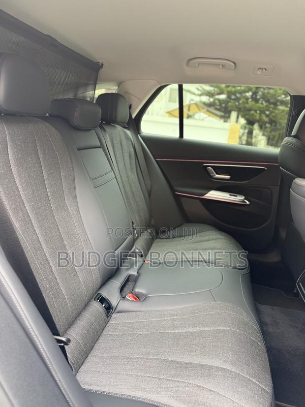 Mercedes-Benz E200 2025 White