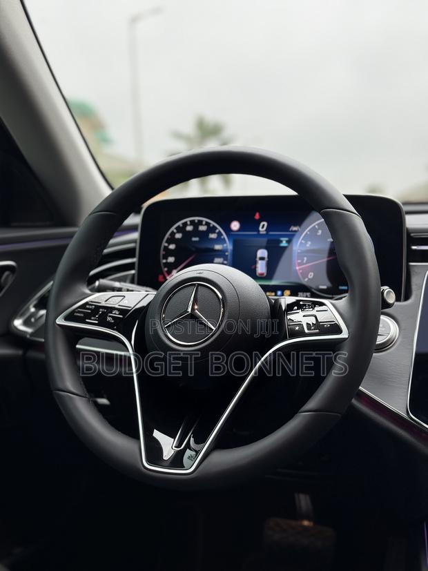 Mercedes-Benz E200 2025 White
