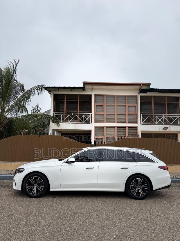 Mercedes-Benz E200 2025 White