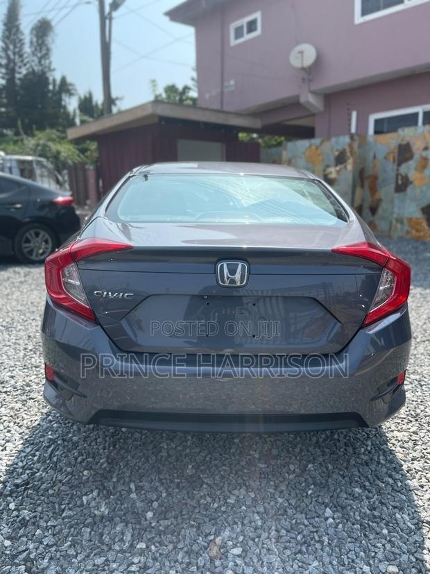 Honda Civic EX Sedan 2018 Gray