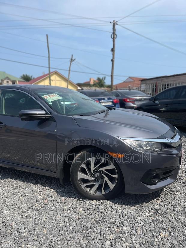 Honda Civic EX Sedan 2018 Gray