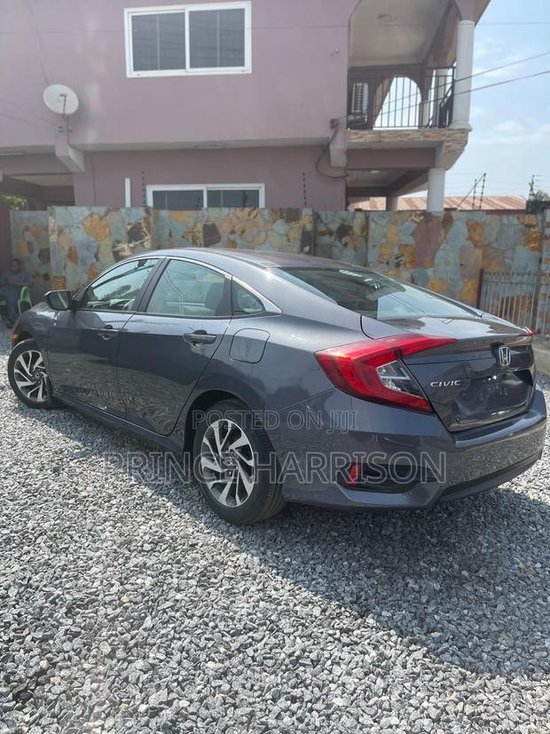Honda Civic EX Sedan 2018 Gray