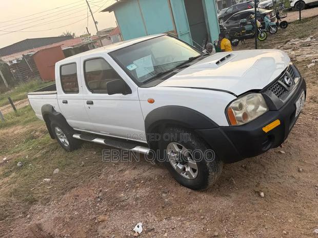 Nissan Pick-Up 2016 White