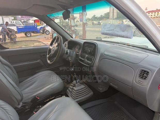Nissan Pick-Up 2016 White