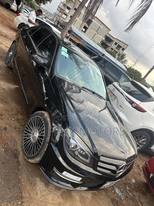 Mercedes-Benz C300 Sport 4Matic Sedan AWD (3.0L 6cyl 7A) 2012 Black