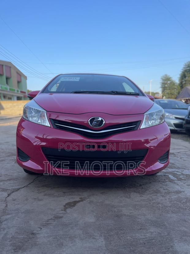 Toyota Vitz 2011 Pink
