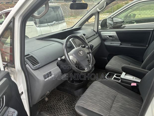 Toyota Voxy 2013 White