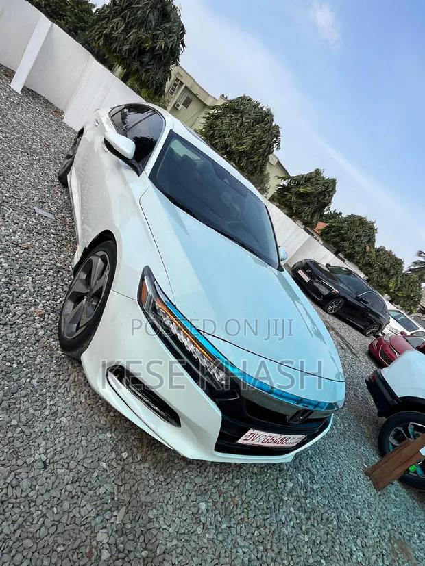 Honda Accord Touring 2018 White