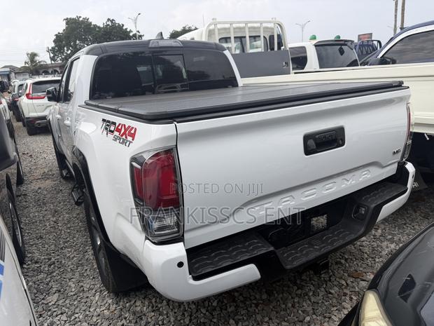 Toyota Tacoma Limited 2018 White