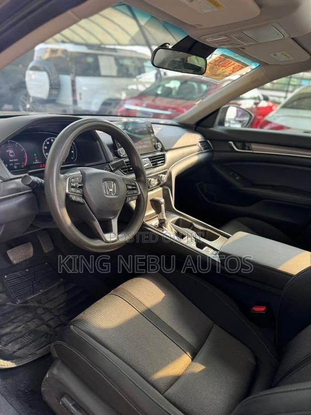Honda Accord Sport (2.0L 4cyl Turbo 10A) 2019 Gray