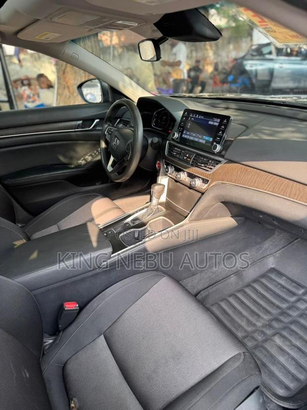 Honda Accord Sport (2.0L 4cyl Turbo 10A) 2019 Gray