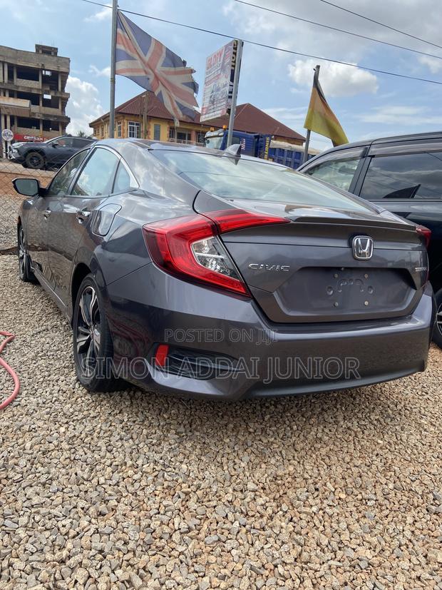 Honda Civic 2021 Gray