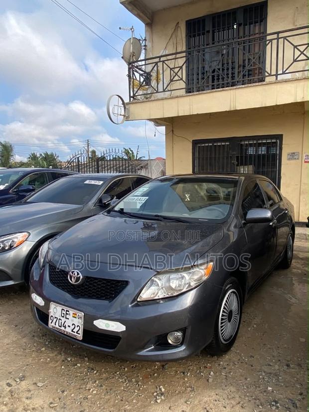 Toyota Corolla LE 4dr Sedan (1.8L 4cyl 4A) 2010 Gray