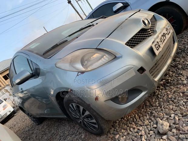Toyota Vitz 2010 Gray