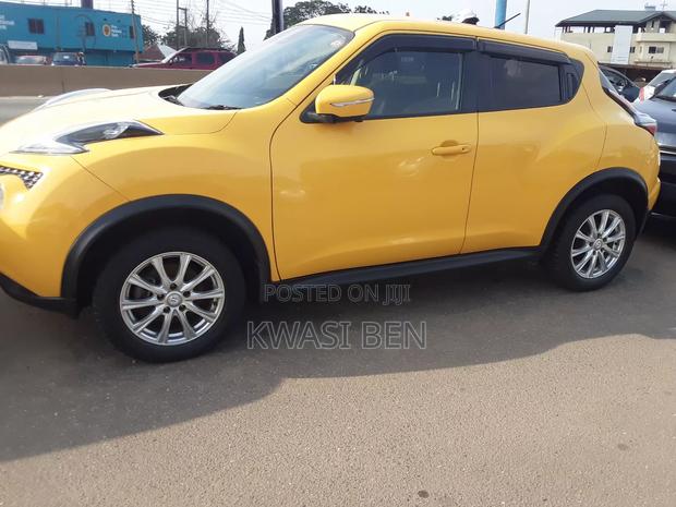 Nissan Juke 2011 Yellow