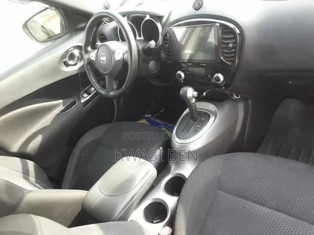 Nissan Juke 2011 Yellow