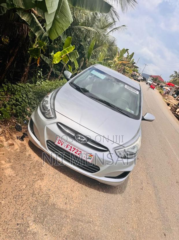 Hyundai Accent SE 2013 Silver