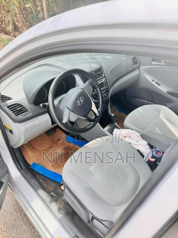Hyundai Accent SE 2013 Silver