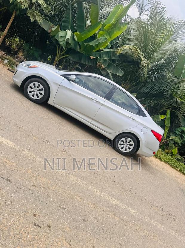Hyundai Accent SE 2013 Silver
