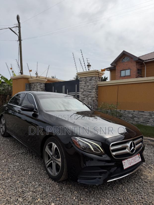 Mercedes-Benz E300 2019 Black