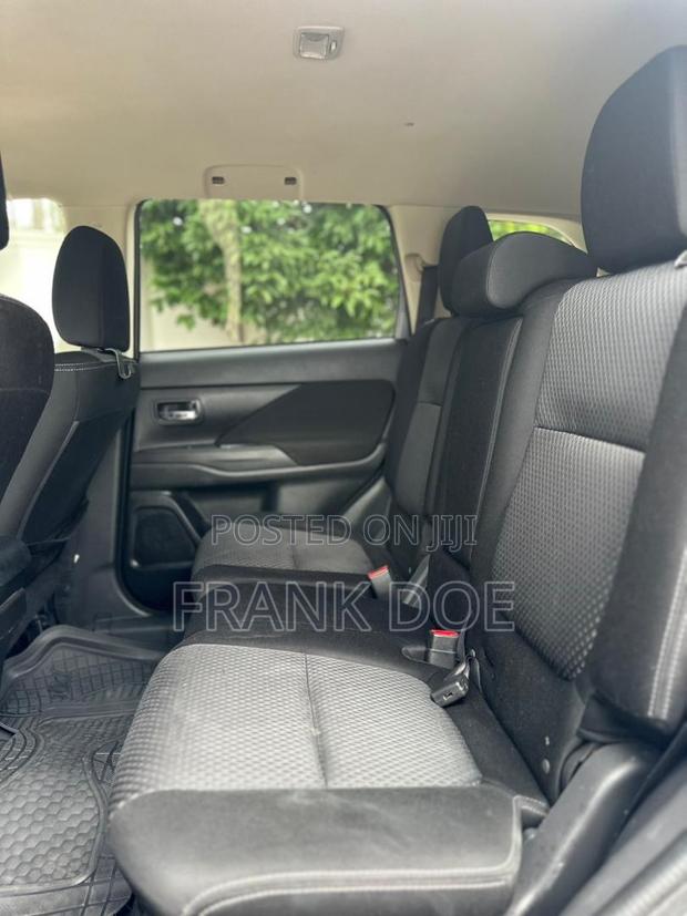 Mitsubishi Outlander 2017 Gray