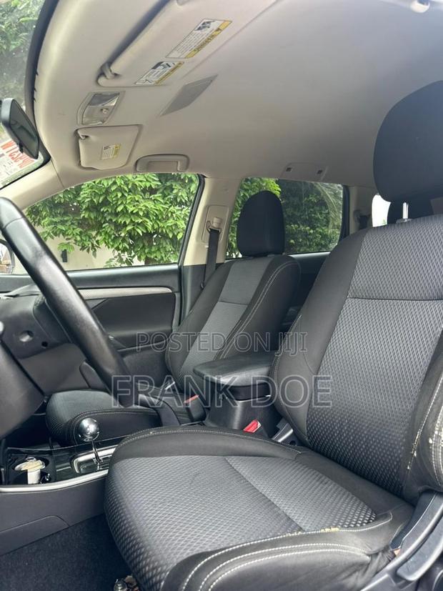 Mitsubishi Outlander 2017 Gray