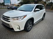 Toyota Highlander LE 4x2 (2.7L 4cyl 6A) 2018 White for sale