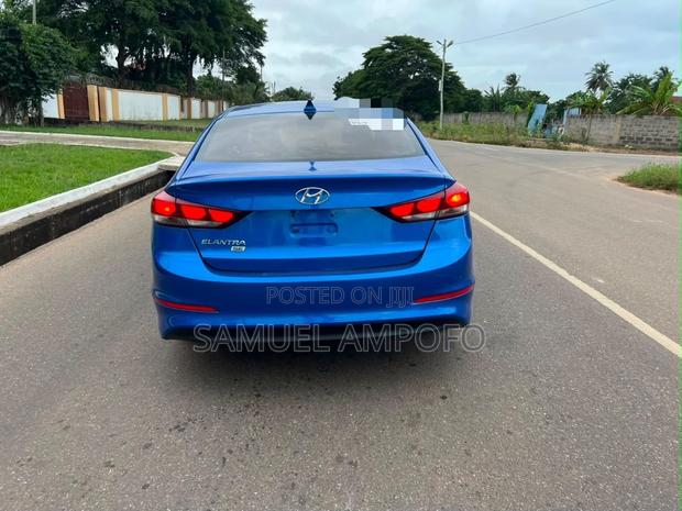 Hyundai Elantra Sport Sedan FWD (1.6L 4cyl 6M) 2017 Blue