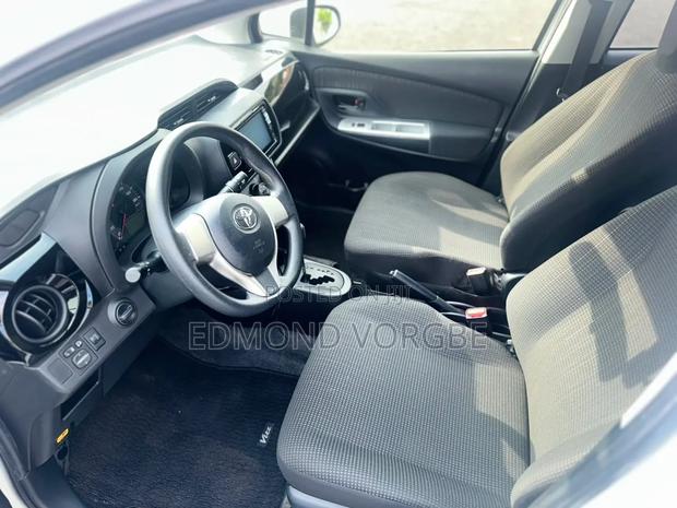 Toyota Vitz 1.3 FWD 3dr 2015 White