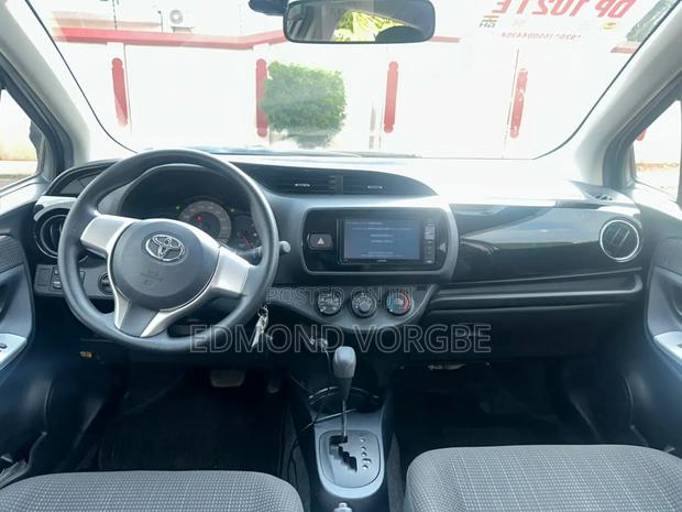 Toyota Vitz 1.3 FWD 3dr 2015 White