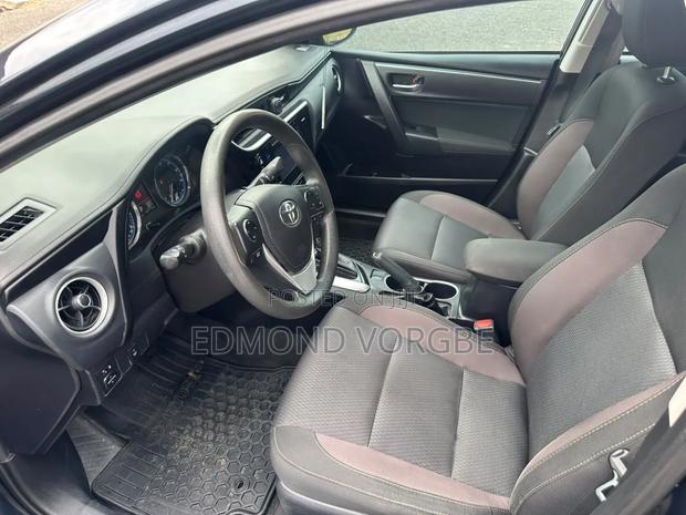 Toyota Corolla 2017 Black