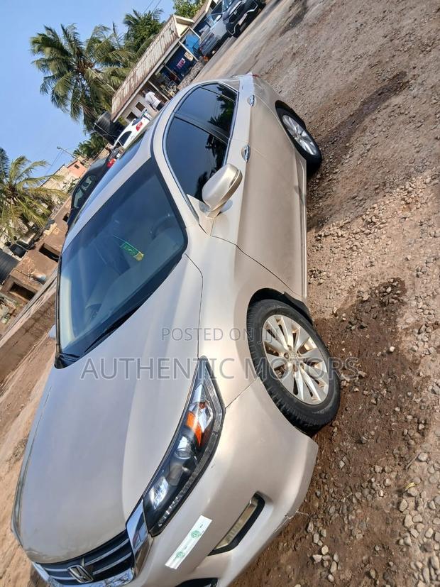Honda Accord 2014 Gold