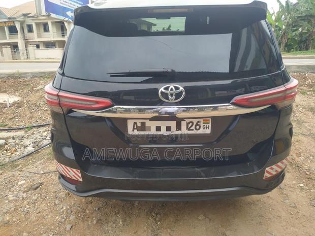 Toyota Fortuner 2.7 AWD 2018 Black