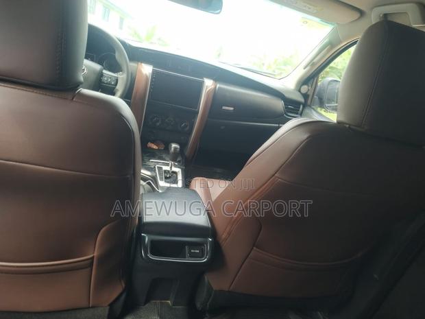 Toyota Fortuner 2.7 AWD 2018 Black