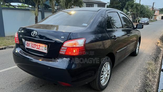 Toyota Yaris 2011 Black