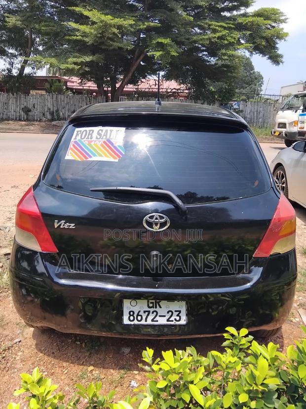 Toyota Vitz 2010 Black