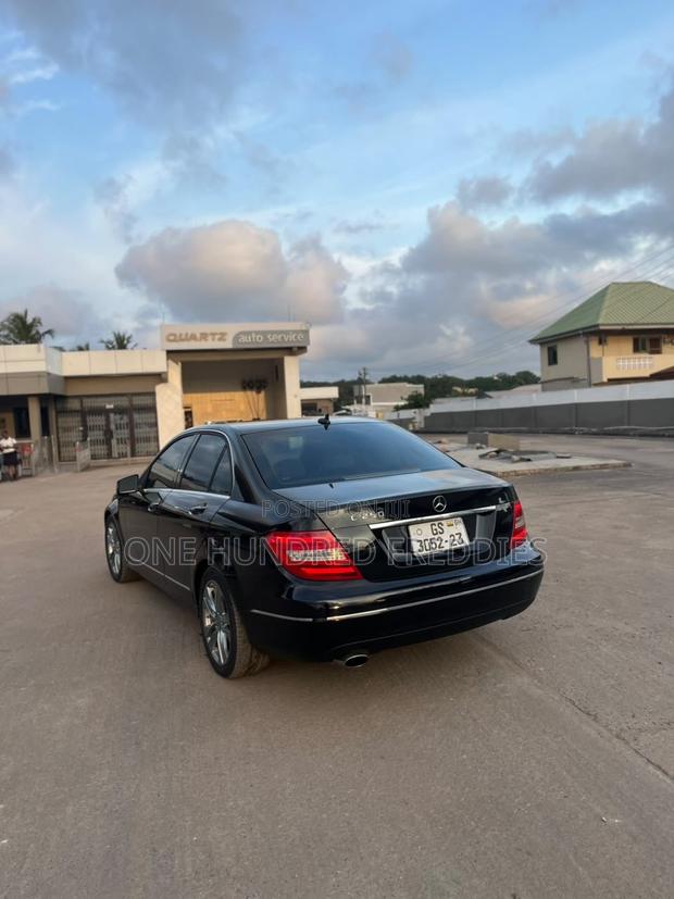 Mercedes-Benz C250 2012 Black