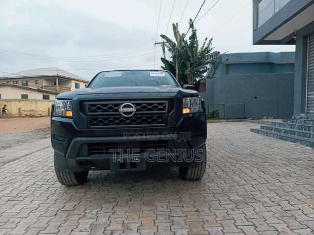 Nissan Frontier S 2024 Black