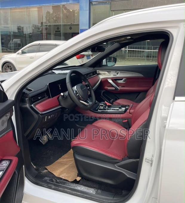 Jetour X70 1.5 7-Seater FWD 2022 White