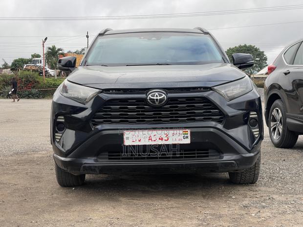 Toyota RAV4 2021 Black