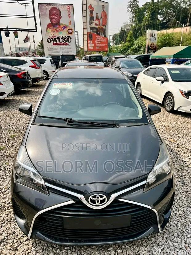 Toyota Yaris 2015 Black
