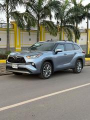 Toyota Highlander Platinum 2022 Blue for sale