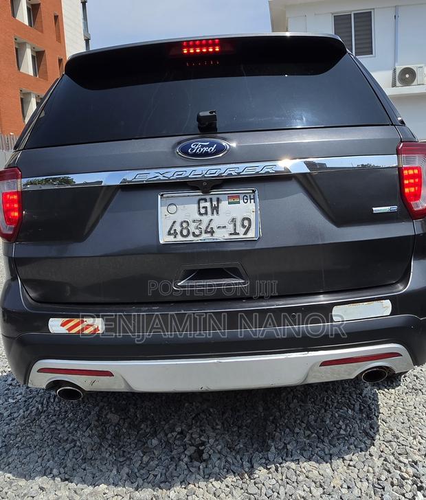 Ford Explorer 2016 Gray