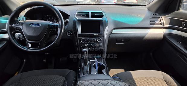Ford Explorer 2016 Gray