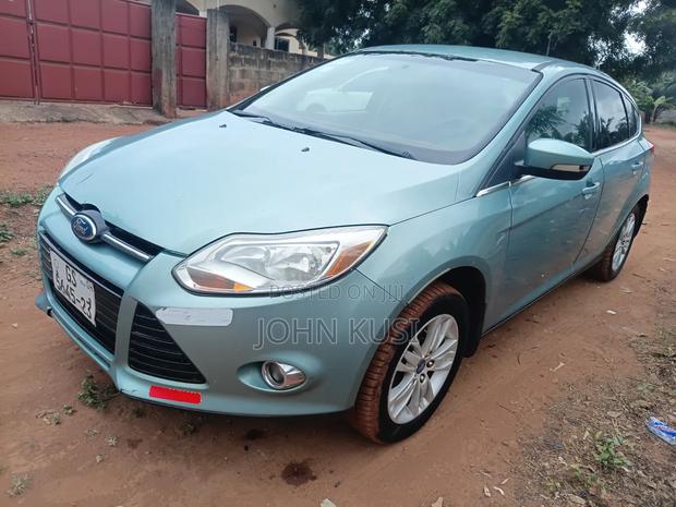 Ford Focus 2012 Green